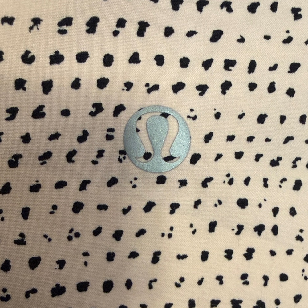 Lululemon Light Pink Hooded Women's Jacket with hidden hood. - Picture 3 of 5